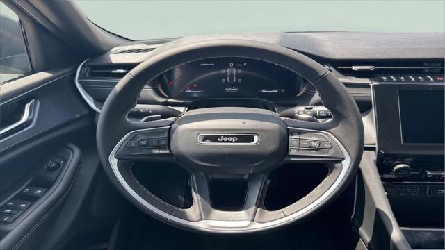 2026 Jeep Grand Cherokee Laredo 4x4