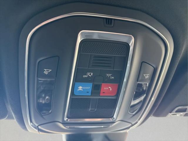 2026 Jeep Grand Cherokee Laredo 4x4