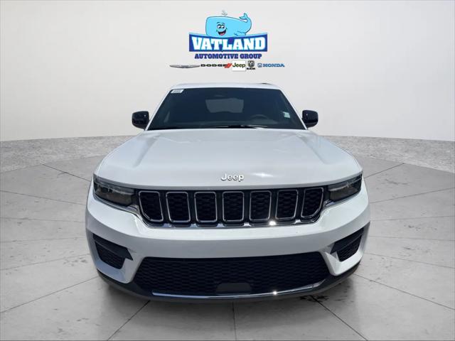 2026 Jeep Grand Cherokee Laredo 4x4