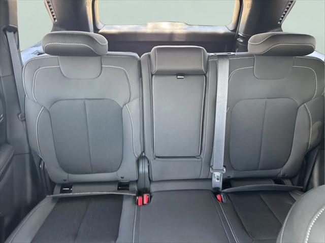 2026 Jeep Grand Cherokee Laredo 4x4