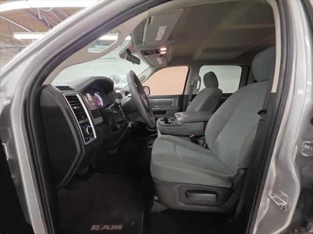 2019 Ram 1500 Classic SLT Crew Cab 4x4 6'4" Box