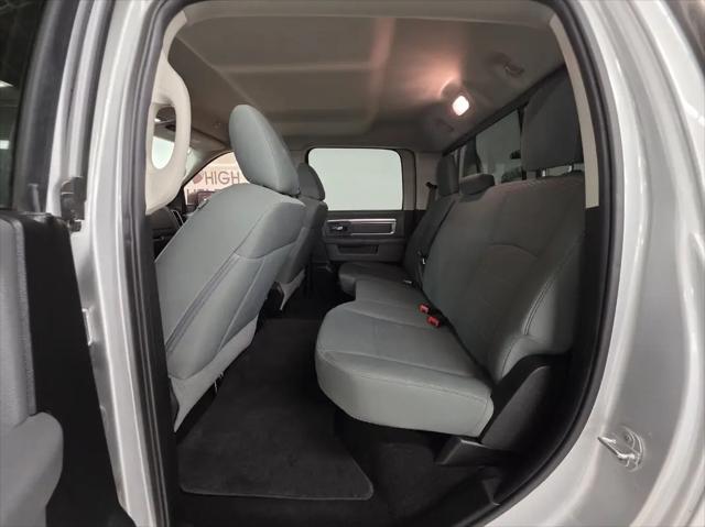 2019 Ram 1500 Classic SLT Crew Cab 4x4 6'4" Box