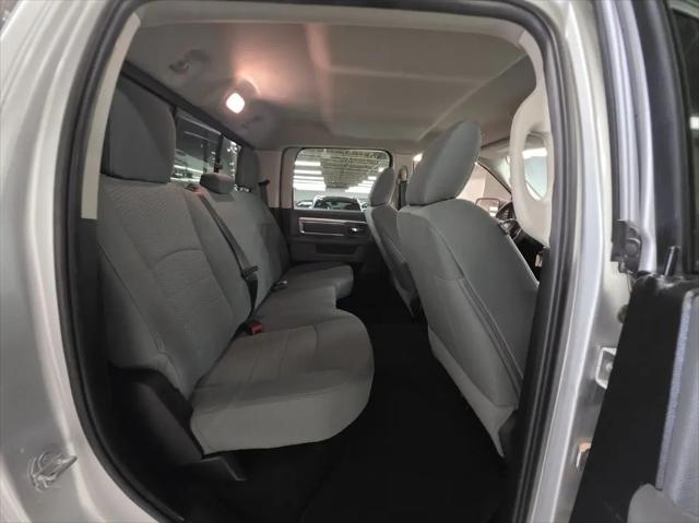 2019 Ram 1500 Classic SLT Crew Cab 4x4 6'4" Box