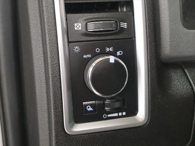2019 Ram 1500 Classic SLT Crew Cab 4x4 6'4" Box