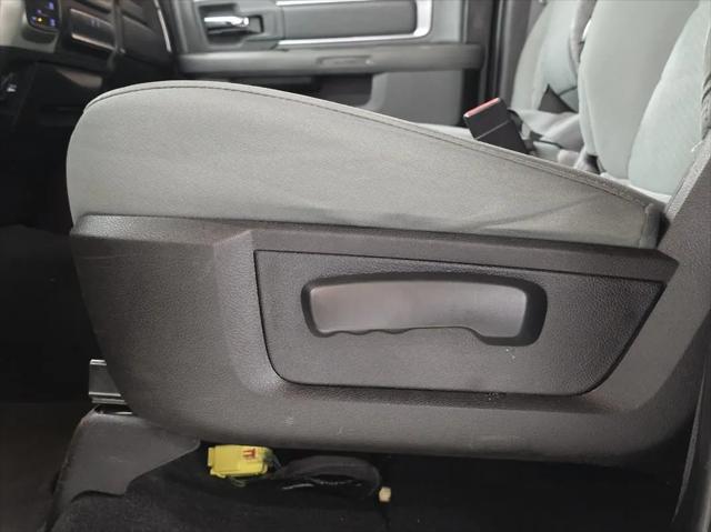 2019 Ram 1500 Classic SLT Crew Cab 4x4 6'4" Box