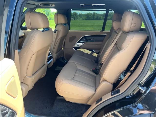 2026 Land Rover Range Rover P530 SE 7 Seat