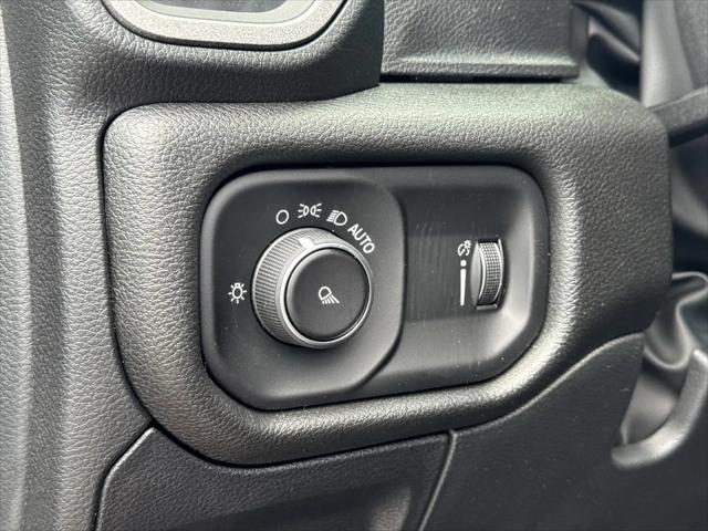 2026 Ram 1500 Tradesman Crew Cab 4x2 57 Box