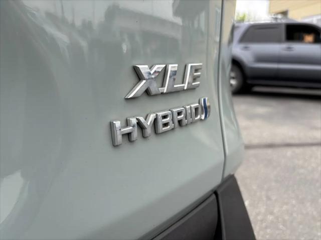 2022 Toyota RAV4 Hybrid XLE