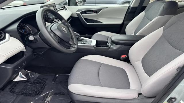 2022 Toyota RAV4 Hybrid XLE