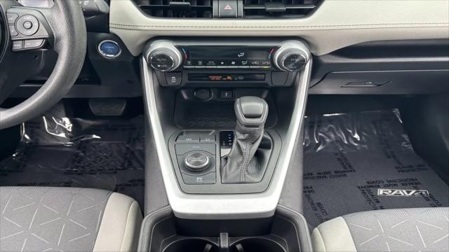 2022 Toyota RAV4 Hybrid XLE
