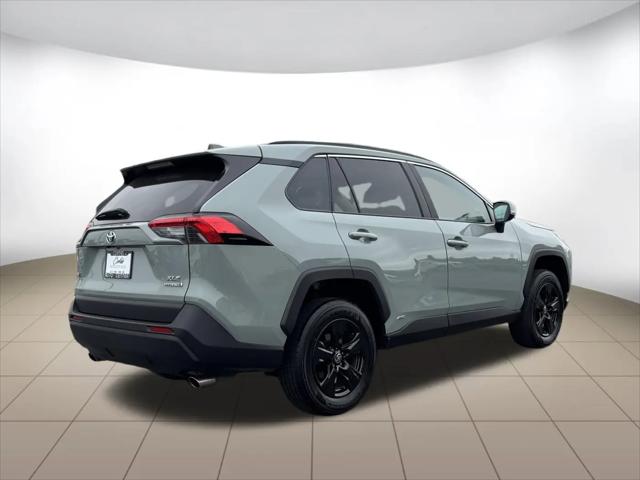2022 Toyota RAV4 Hybrid XLE