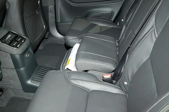 2026 Volvo XC90 Plug-In Hybrid Ultra Dark Theme, T8 AWD, Electric/Gasoline, 7 Seats