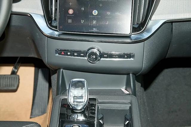 2026 Volvo XC90 Plug-In Hybrid Ultra Dark Theme, T8 AWD, Electric/Gasoline, 7 Seats