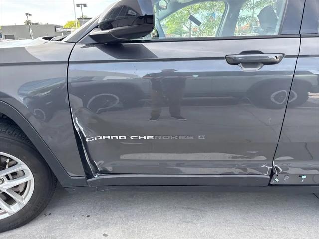 2021 Jeep Grand Cherokee Laredo 4x2