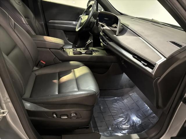 2025 Cadillac XT4 AWD Premium Luxury