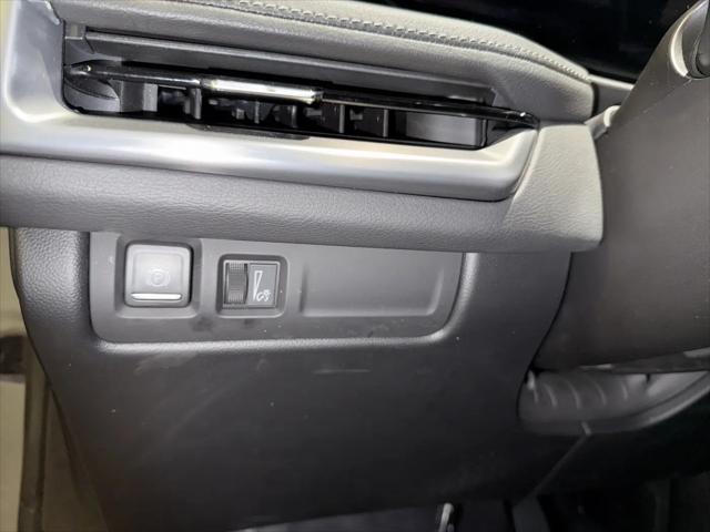2024 Cadillac XT4 AWD Premium Luxury