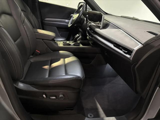 2024 Cadillac XT4 AWD Premium Luxury