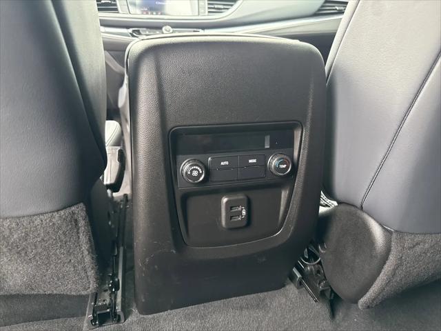 2022 Buick Enclave FWD Essence