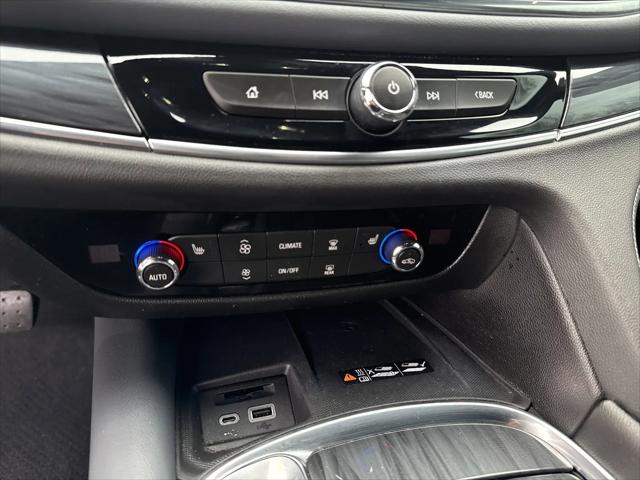 2022 Buick Enclave FWD Essence