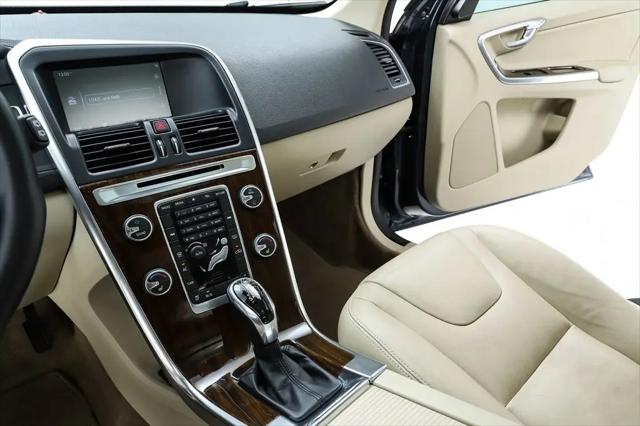 2015 Volvo XC60 T6 Premier Plus