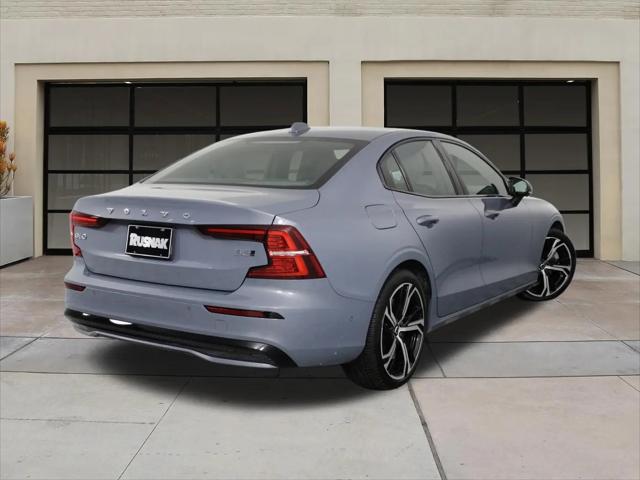 2024 Volvo S60 B5 Ultimate Dark Theme