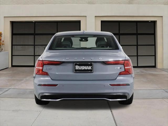2024 Volvo S60 B5 Ultimate Dark Theme