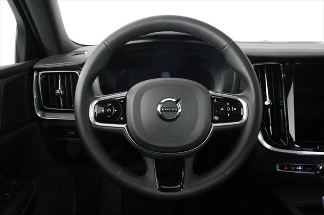 2024 Volvo S60 B5 Ultimate Dark Theme