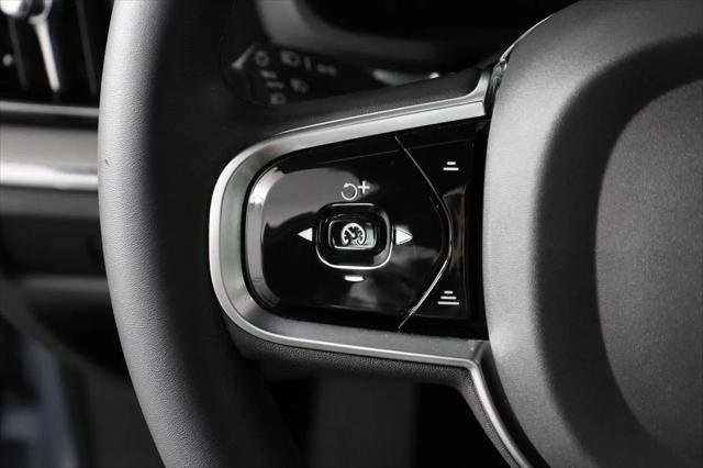 2024 Volvo S60 B5 Ultimate Dark Theme