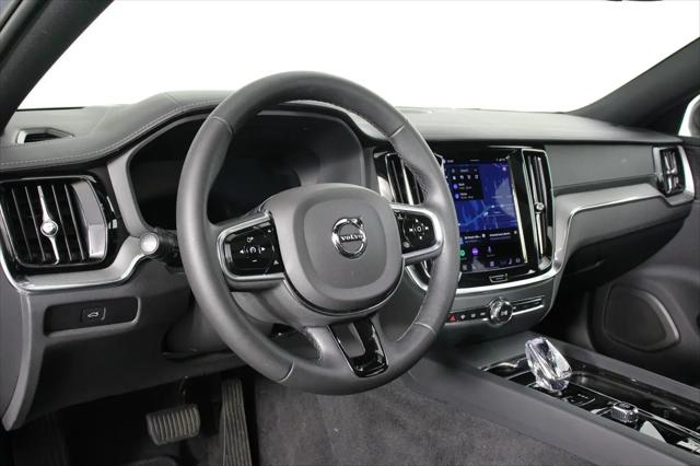 2024 Volvo S60 B5 Ultimate Dark Theme