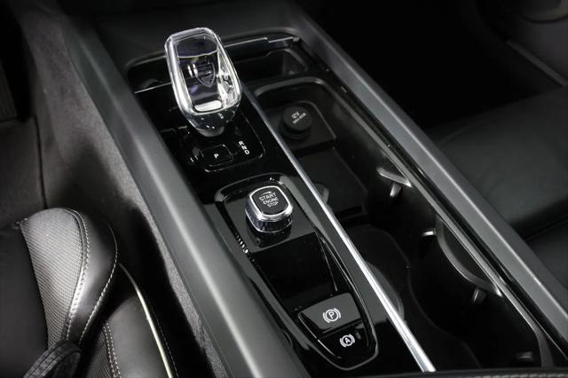 2024 Volvo S60 B5 Ultimate Dark Theme