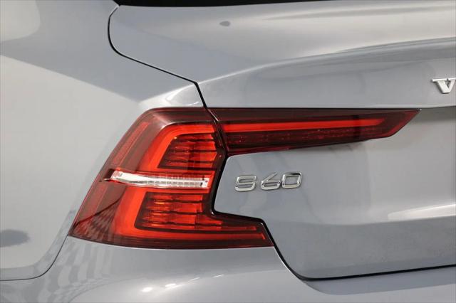 2024 Volvo S60 B5 Ultimate Dark Theme