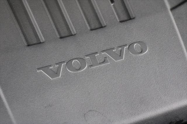2024 Volvo S60 B5 Ultimate Dark Theme