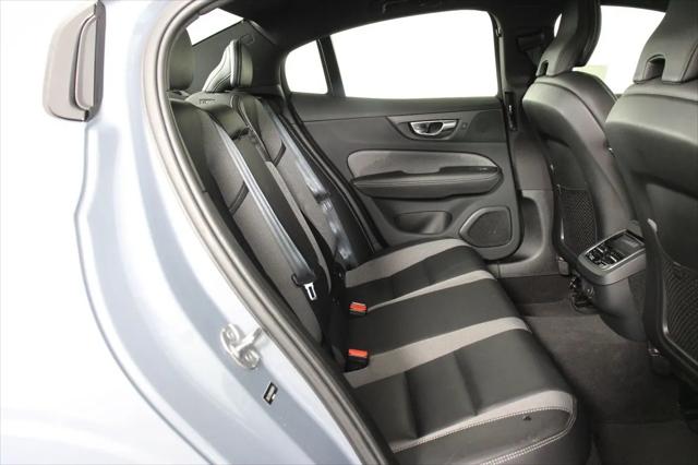 2024 Volvo S60 B5 Ultimate Dark Theme