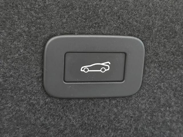 2023 Jaguar XF R-Dynamic SE P300 AWD Automatic