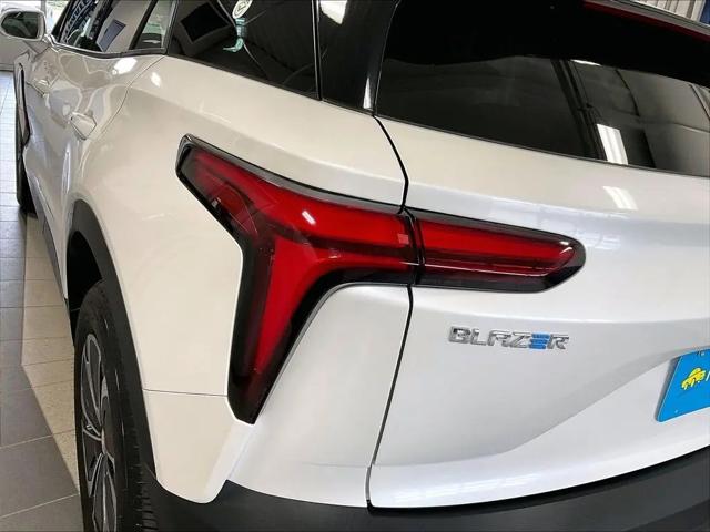 2024 Chevrolet V Blazer eAWD 2LT