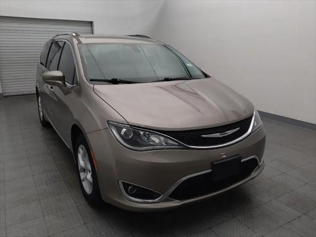 2017 Chrysler Pacifica Touring-L Plus