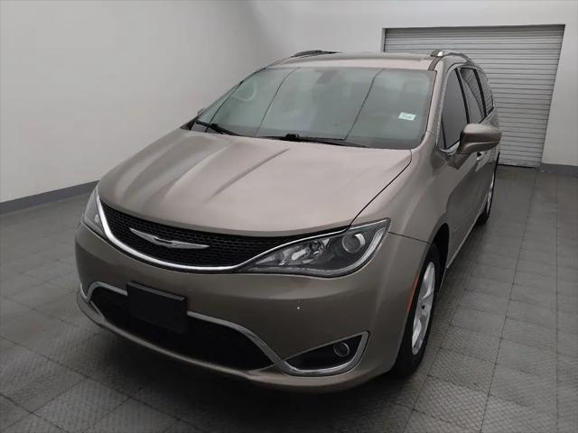 2017 Chrysler Pacifica Touring-L Plus