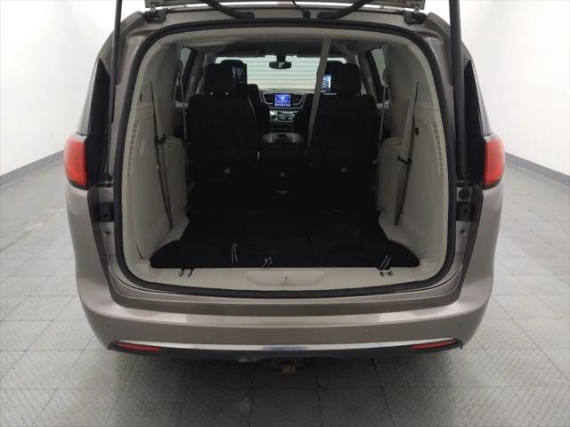 2017 Chrysler Pacifica Touring-L Plus