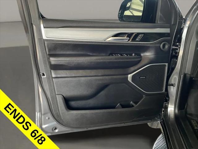 2023 Jeep Wagoneer Series II Carbide 4x2