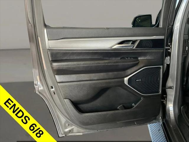 2023 Jeep Wagoneer Series II Carbide 4x2