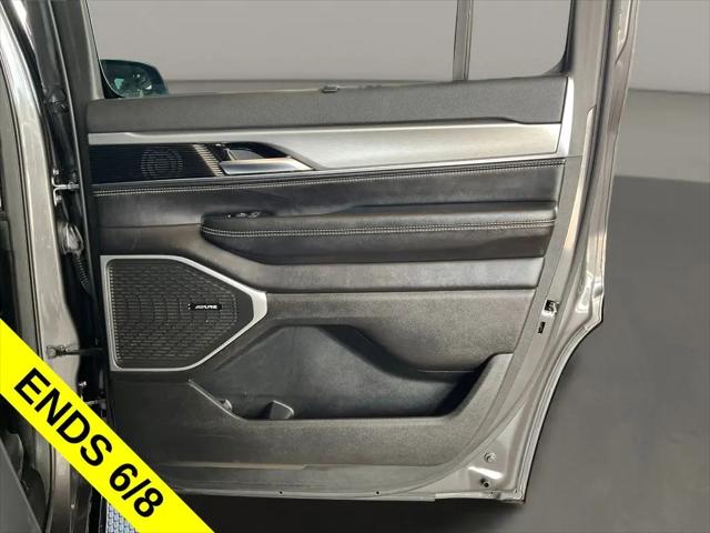 2023 Jeep Wagoneer Series II Carbide 4x2