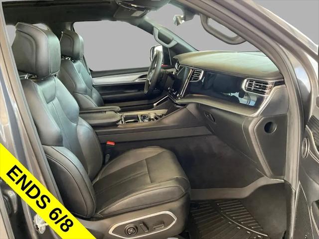2023 Jeep Wagoneer Series II Carbide 4x2
