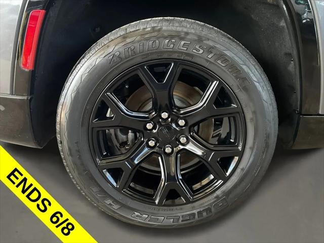 2023 Jeep Wagoneer Series II Carbide 4x2