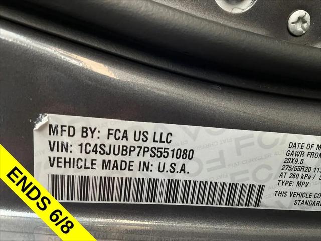 2023 Jeep Wagoneer Series II Carbide 4x2