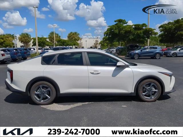 2025 Kia K4 LXS