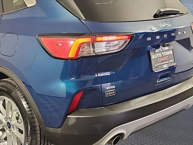 2020 Ford Escape SE