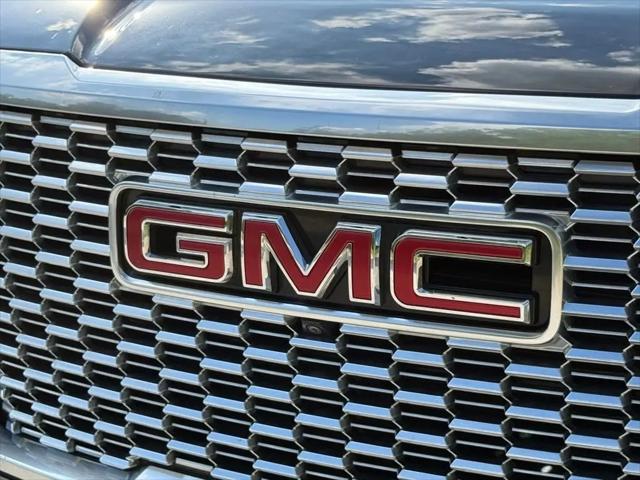 2022 GMC Yukon 4WD Denali