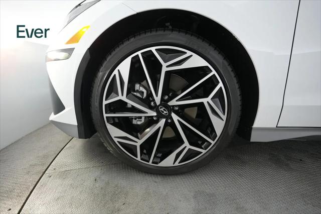 2024 Hyundai IONIQ 6 SEL