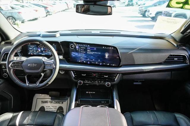 2025 Chevrolet Suburban 4WD RST