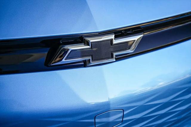 2027 Chevrolet Bolt LT FWD